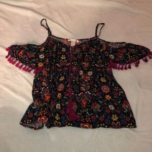Medium cold shoulder top with floral design